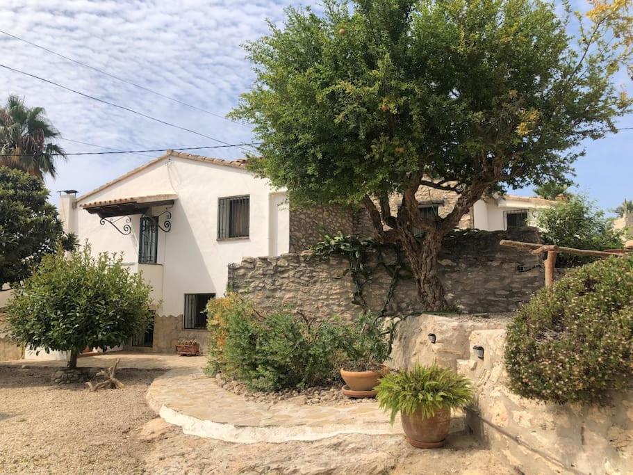Lovely 'solana' With Big Garden, Pool Appartement